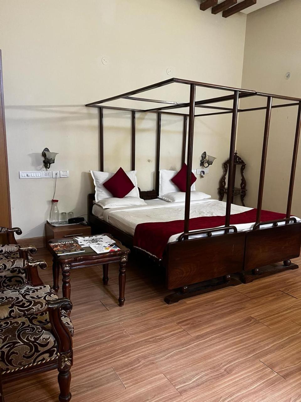 Kstdc Hotel Mayura Pine Top Nandi Hills Exterior foto